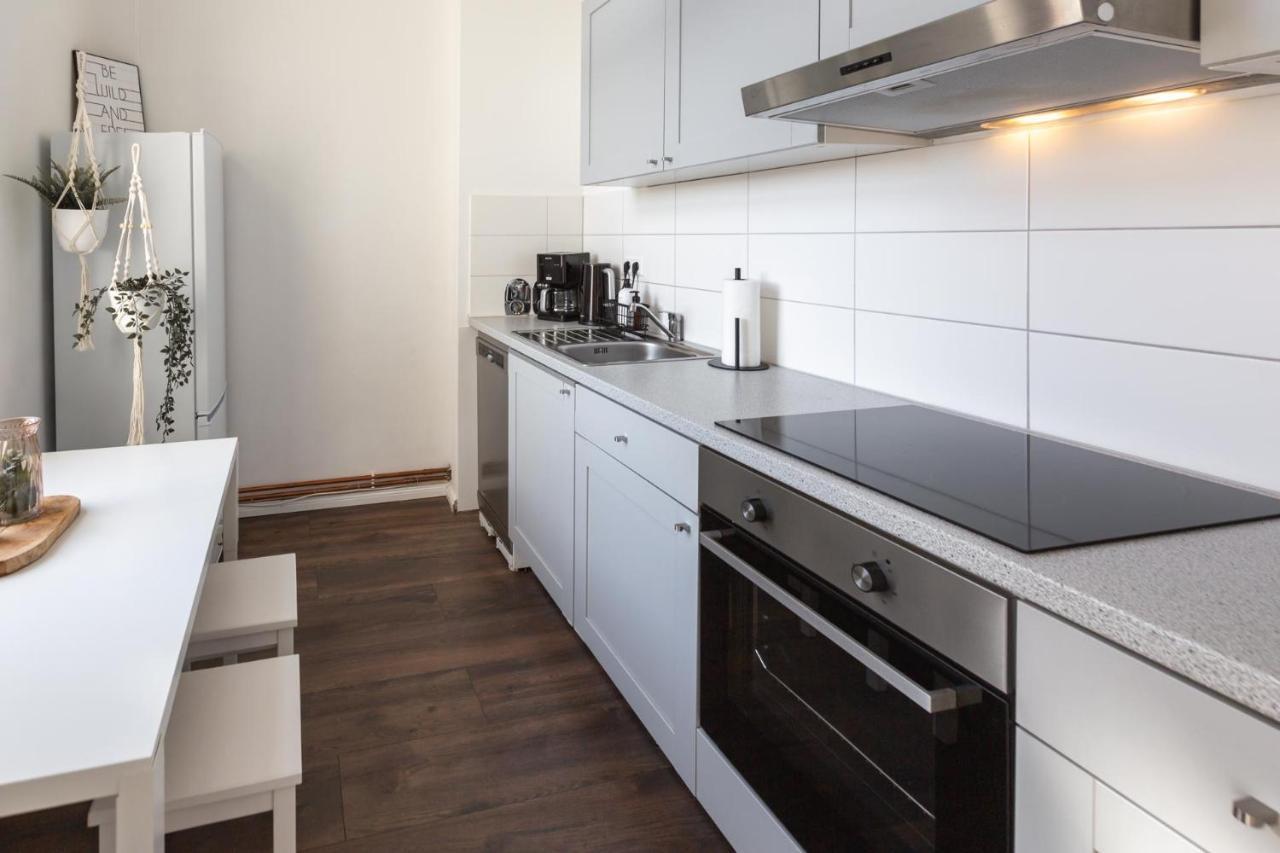 Koje Eins I Grosses Apartment Mit 2 Schlafzimmern Бремерхафен Экстерьер фото