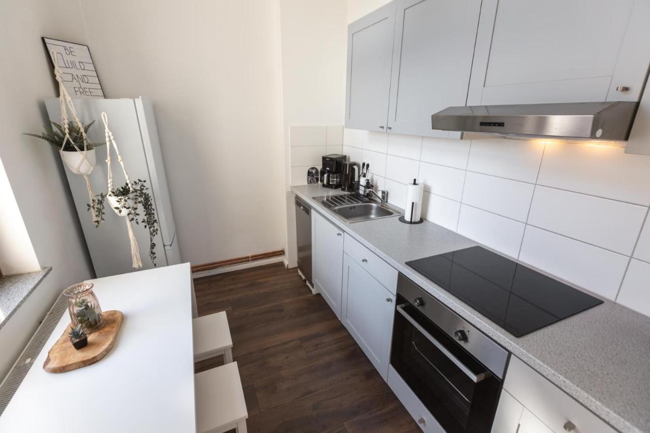 Koje Eins I Grosses Apartment Mit 2 Schlafzimmern Бремерхафен Экстерьер фото